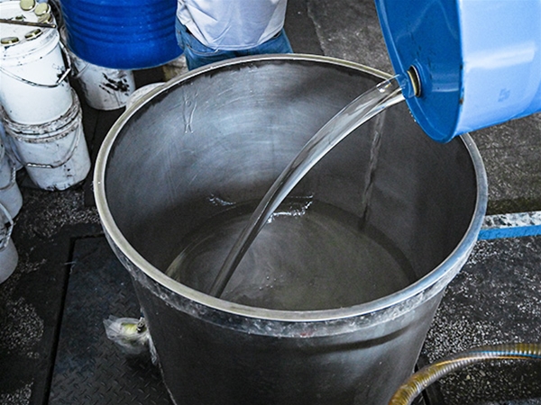 環(huán)氧膠生產車間